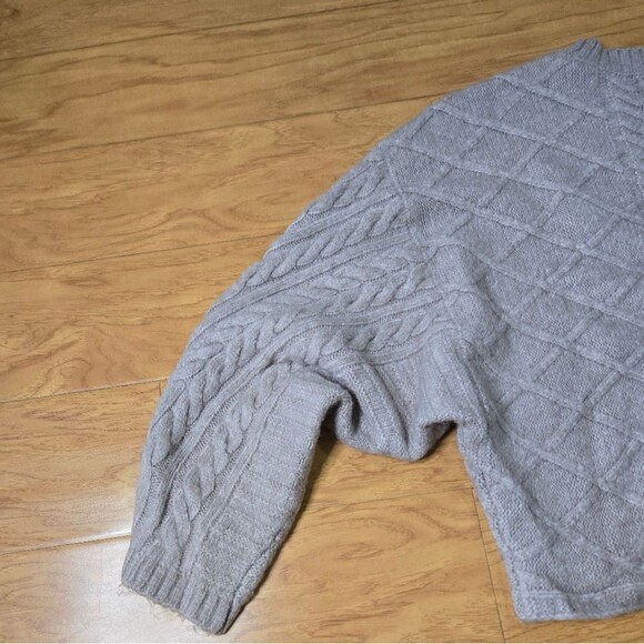 Abercrombie & Fitch Cream sweater Size S/M - Picture 5 of 8